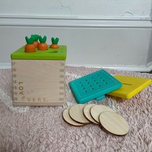 Lovevery Wooden Coin and Carrot Box Babbler Kit